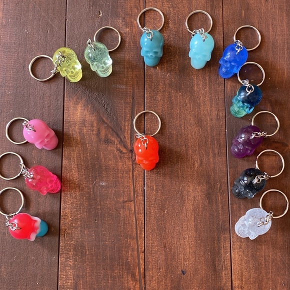 Handmade Resin Blood Orange Skull 3” Keychain Gothic Backpack Bag Charm NEW - Picture 7 of 7